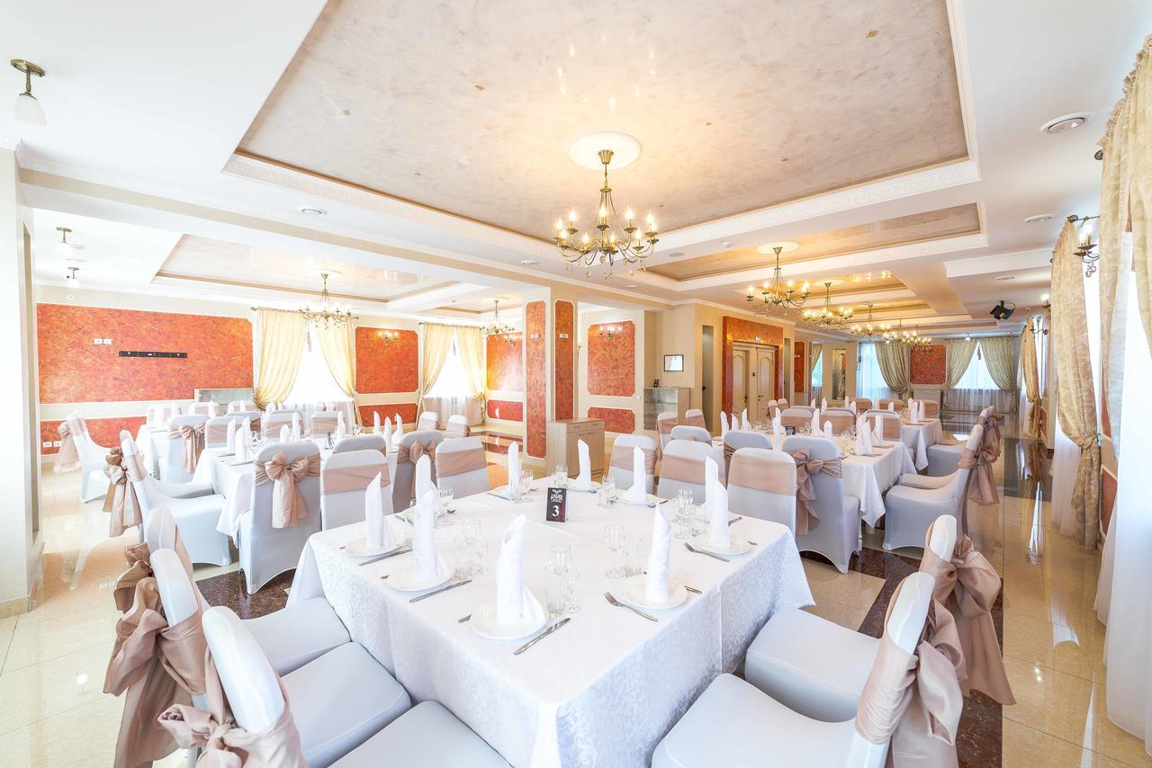 Adler Hotel Astana Buitenkant foto